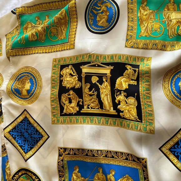 Versace Silk Button up - Picture 4 of 9